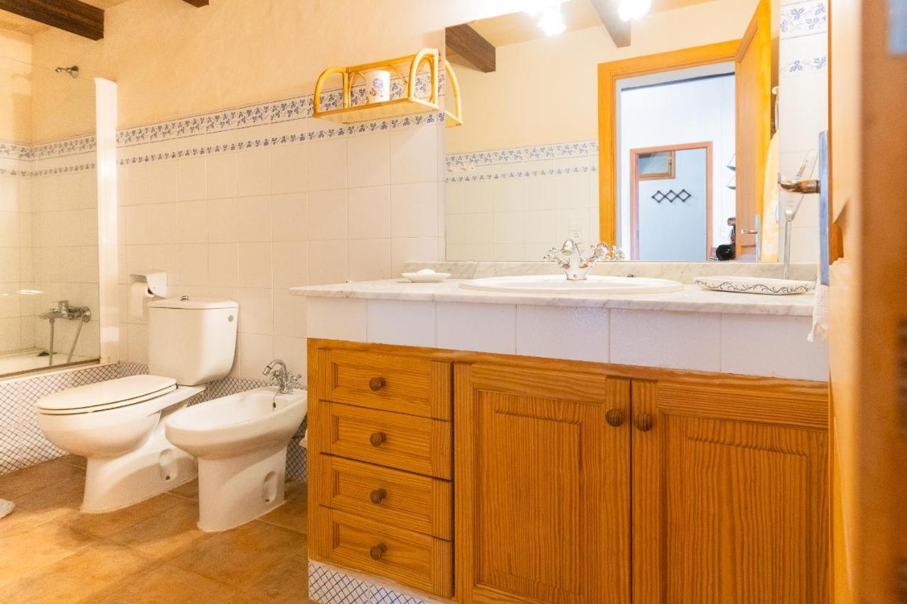 Holiday home Murtera- Traditional Country Manor House For 9 People 5 Bedrooms And 4 Bathrooms Near Sant Llorenc