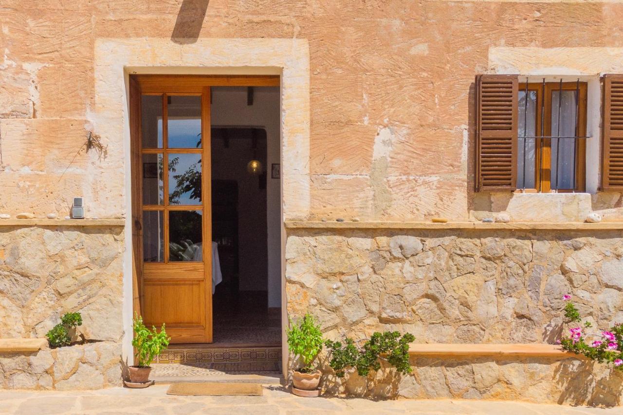 Murtera- Traditional Country Manor House For 9 People 5 Bedrooms And 4 Bathrooms Near Sant Llorenc