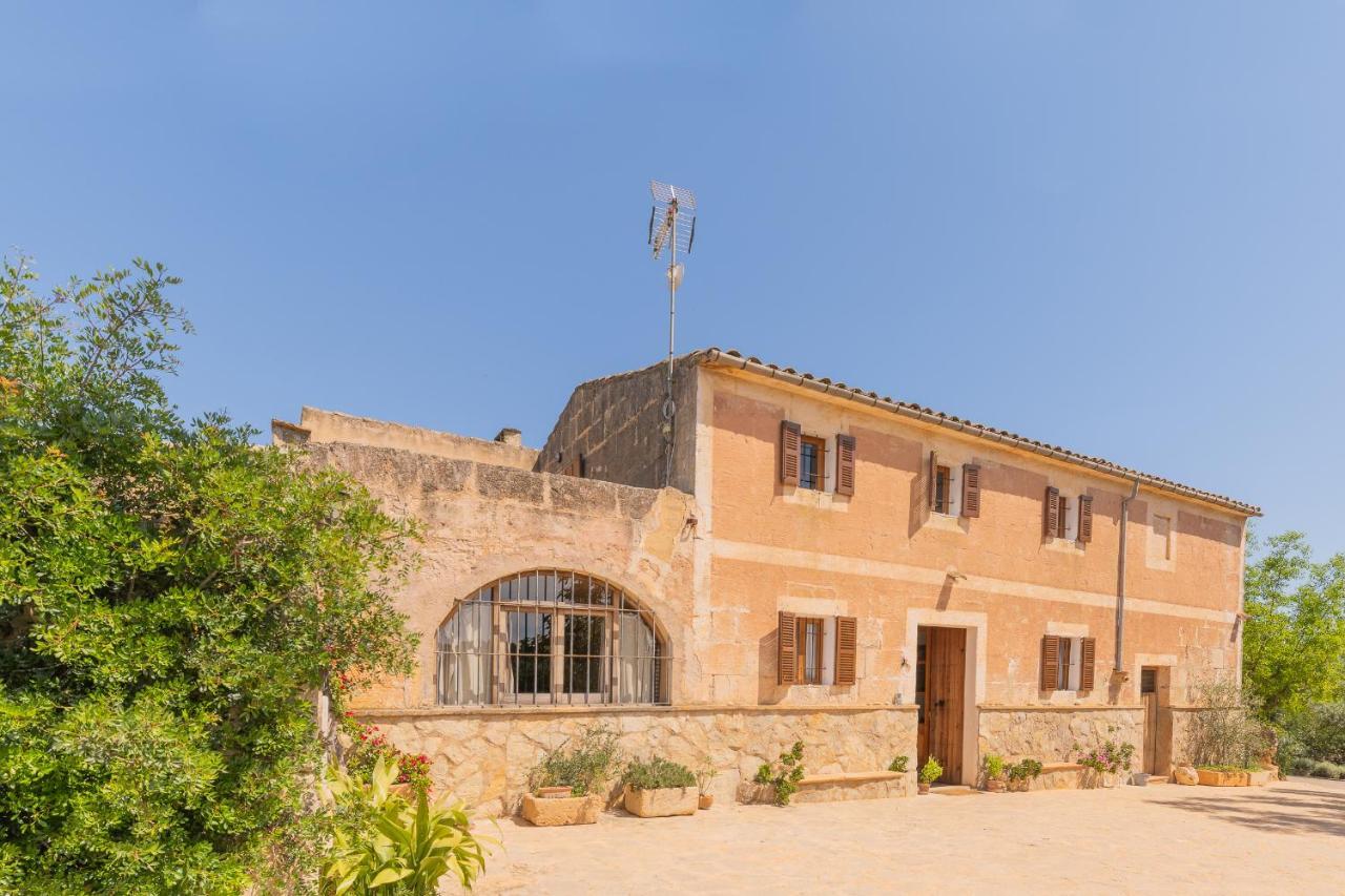 Vakantiehuis Murtera- Traditional Country Manor House For 9 People 5 Bedrooms And 4 Bathrooms Near Sant Llorenc Manacor (Mallorca)