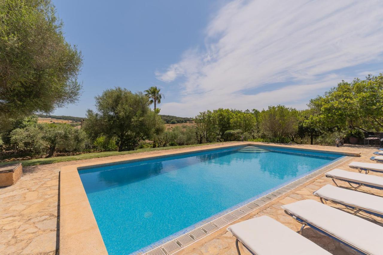 Vakantiehuis Murtera- Traditional Country Manor House For 9 People 5 Bedrooms And 4 Bathrooms Near Sant Llorenc