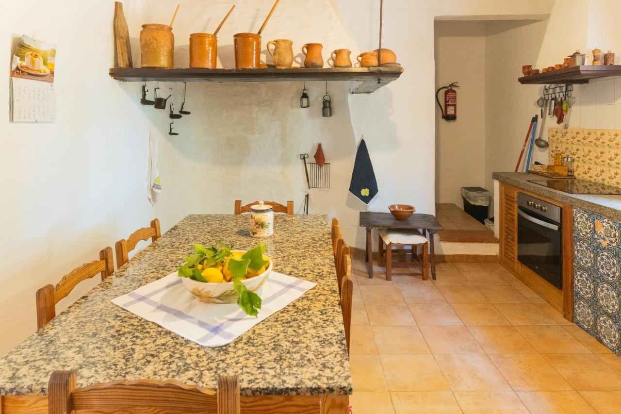 Murtera- Traditional Country Manor House For 9 People 5 Bedrooms And 4 Bathrooms Near Sant Llorenc *