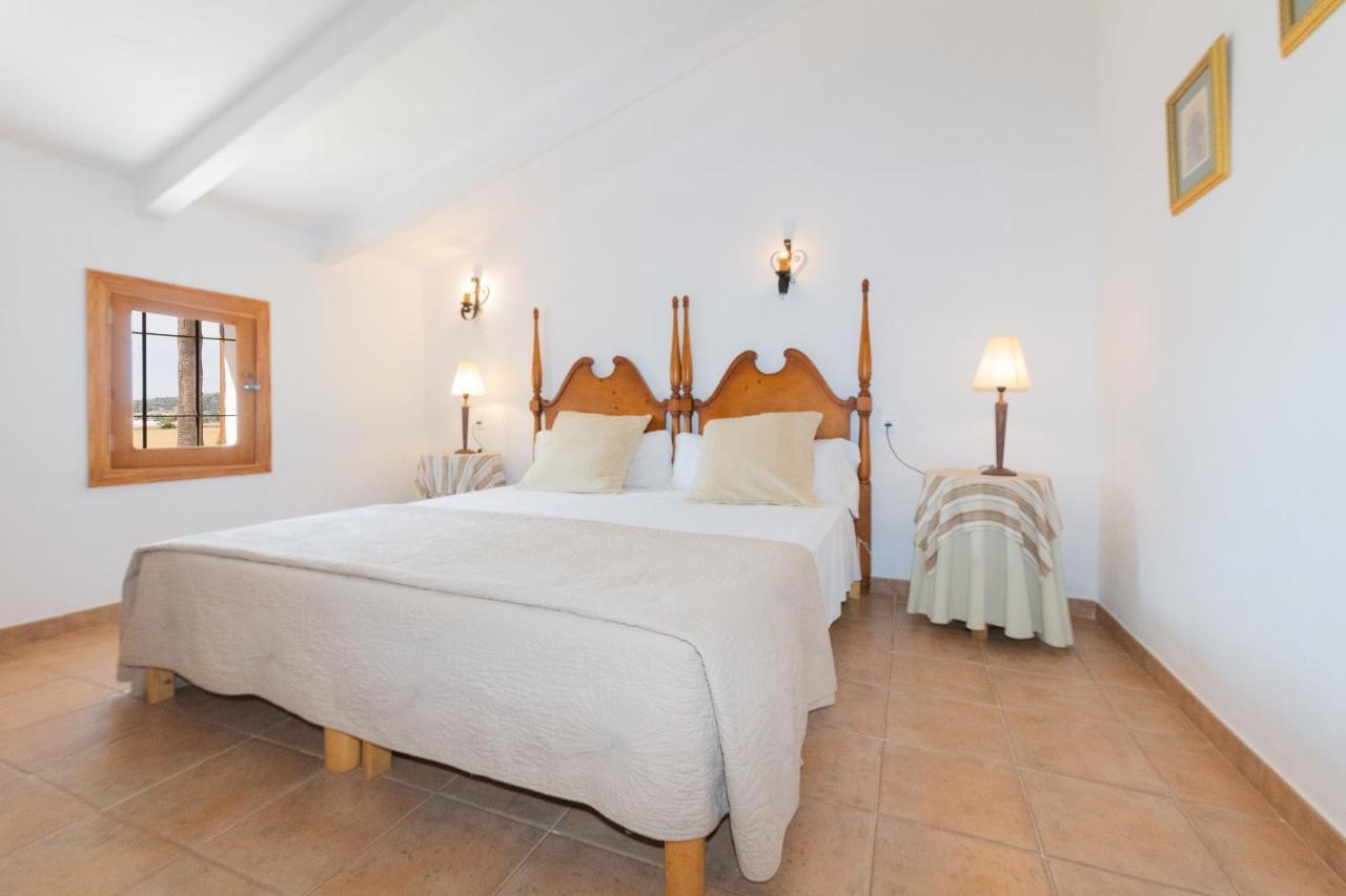 Murtera- Traditional Country Manor House For 9 People 5 Bedrooms And 4 Bathrooms Near Sant Llorenc Vakantiehuis