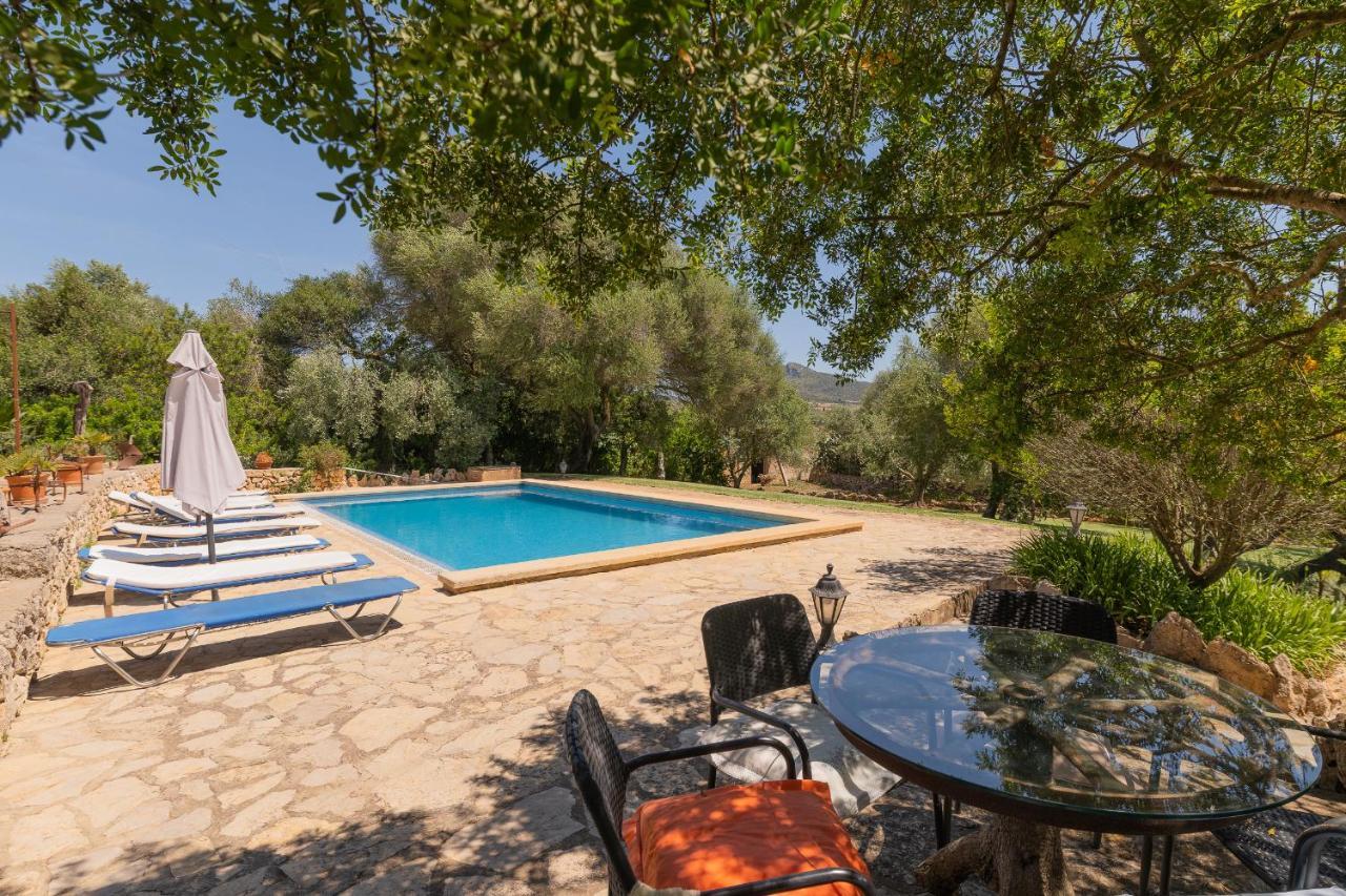 Vakantiehuis Murtera- Traditional Country Manor House For 9 People 5 Bedrooms And 4 Bathrooms Near Sant Llorenc