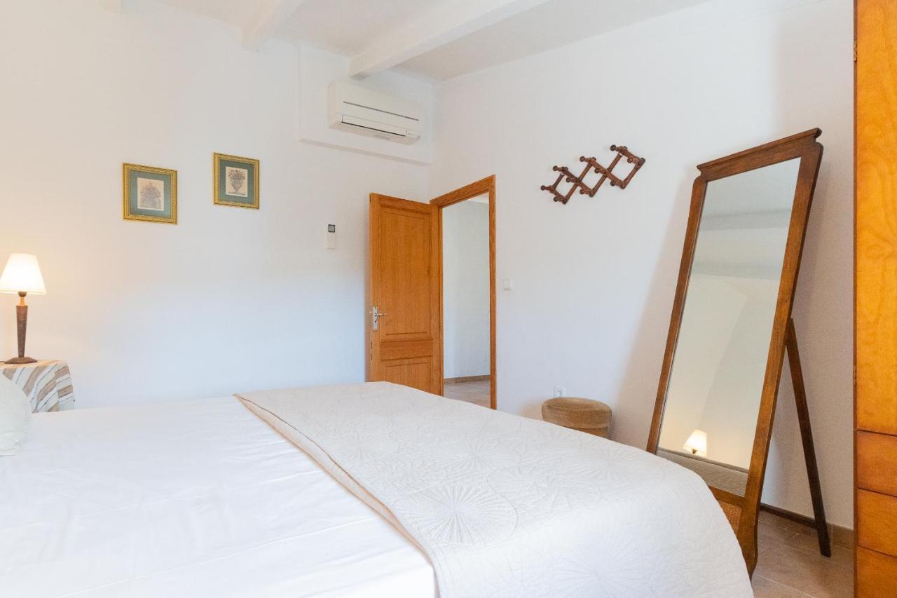 Murtera- Traditional Country Manor House For 9 People 5 Bedrooms And 4 Bathrooms Near Sant Llorenc Manacor (Mallorca)