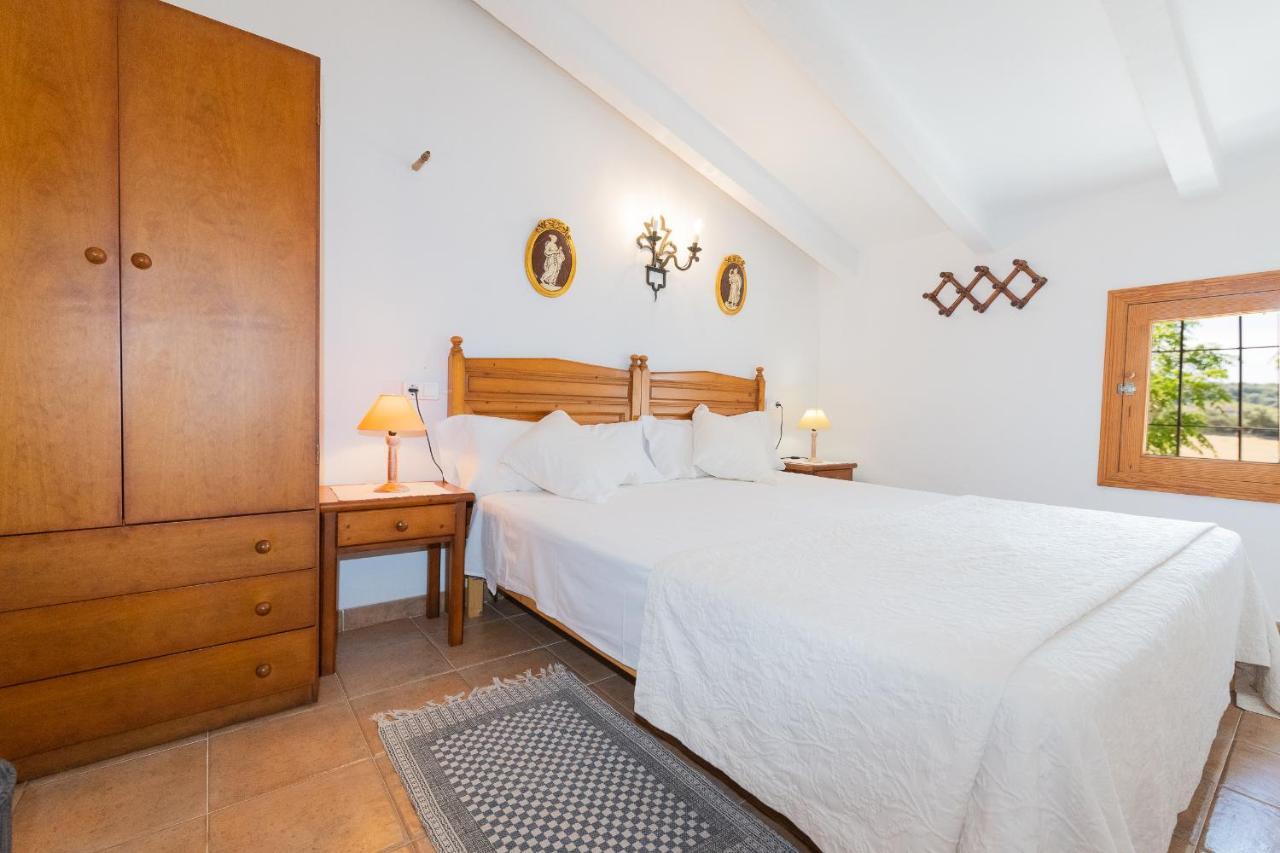 Murtera- Traditional Country Manor House For 9 People 5 Bedrooms And 4 Bathrooms Near Sant Llorenc Manacor (Mallorca)